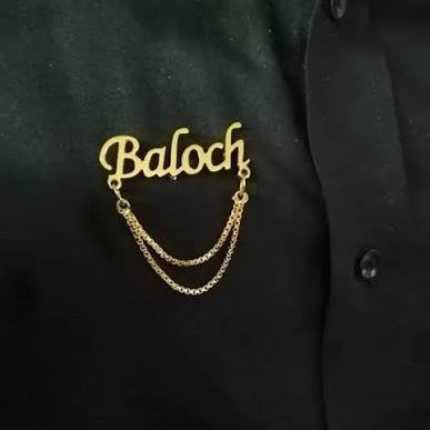 Single Name Chain Brooch – Classic Script Style