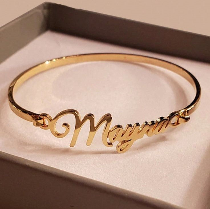 Classic Script Name Bangle – Solid Polished Curve